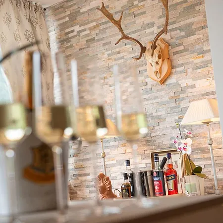 Panorama & Kaiser Franz Josef I Im Schiller דירה