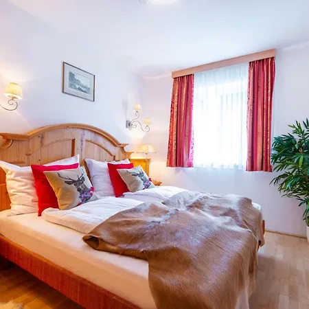 Panorama & Kaiser Franz Josef I Im Schiller דירה באד גסטיין