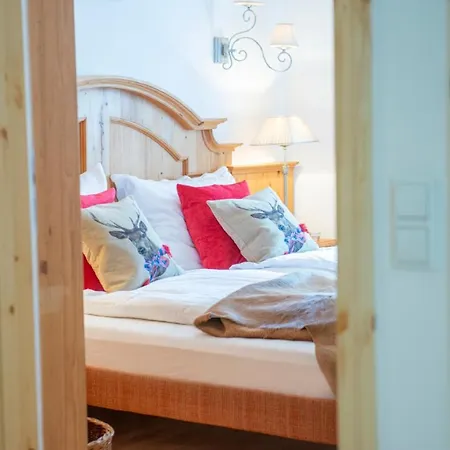 Panorama & Kaiser Franz Josef I Im Schiller